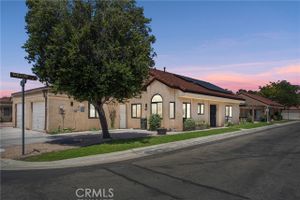 11635 LOCUST LN, APPLE VALLEY, CA