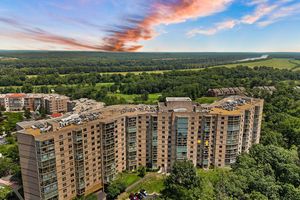 19385 CYPRESS RIDGE TER UNIT 522, LEESBURG, VA