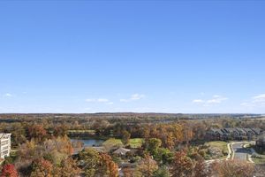 19385 CYPRESS RIDGE TER UNIT 907, LEESBURG, VA