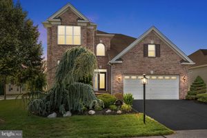 195 ROOSEVELT DR, YARDLEY, PA