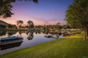 1541 VIA ENTRADA DEL LAGO, SAN MARCOS, CA