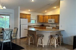 1060 DAVENPORT DR, THE VILLAGES, FL