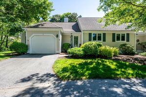 5 FRIENDSHIP CT # 89, MASHPEE, MA