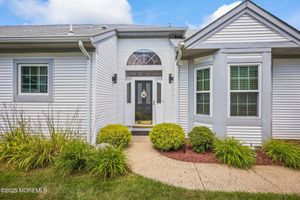 47 GAINSBOROUGH CT, MANALAPAN, NJ