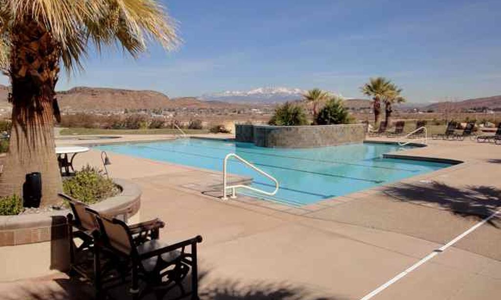 Resort-Style Pool & Spa