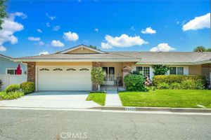 26428 CIRCLE KNOLL CT, NEWHALL, CA