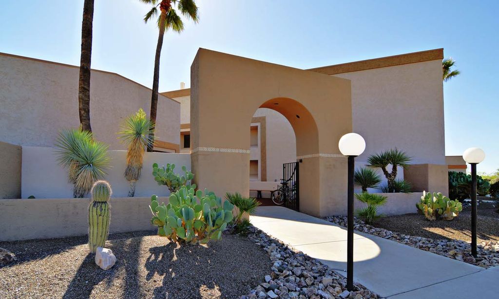 Desert Hills Social Center