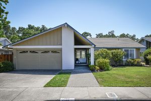 109 VALLEY LAKES DR, SANTA ROSA, CA