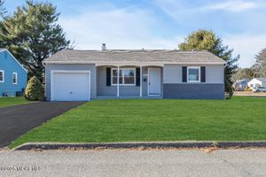 41 STANFORD DR, TOMS RIVER, NJ