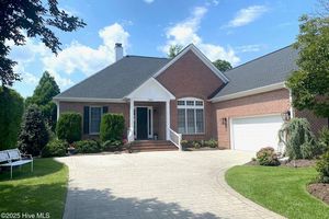 8956 WOODCREEK CIR, WILMINGTON, NC