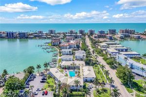 354 HARBOUR DR # 354, NAPLES, FL