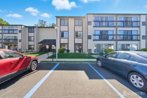 277 CROSSE DR APT 2C, MONROE, NJ