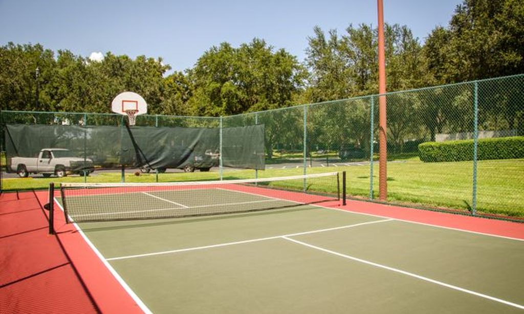8 Pickleball Courts