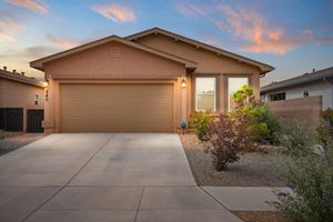 240 RIO CHAMA CIR, LOS LUNAS, NM