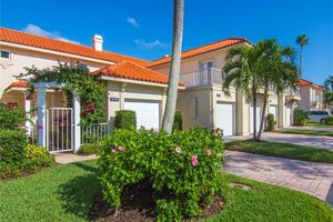 1370 N SAINT DAVIDS LN, VERO BEACH, FL