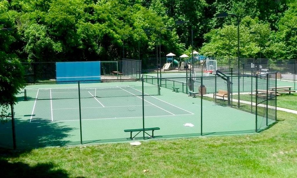 2 Tennis Courts