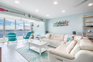 52 YACHT CLUB DR APT 303, NORTH PALM BEACH, FL