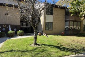 26 MEADOW GREEN CIR K, MANALAPAN, NJ