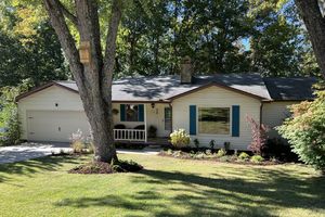 135 LAKESHIRE DR, CROSSVILLE, TN