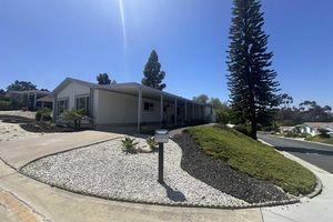 2298 LINDSAY DR, CARLSBAD, CA