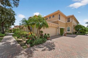1427 EMERALD DUNES DR # 19, SUN CITY CENTER, FL