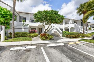 7455 GLENDEVON LN APT 202, DELRAY BEACH, FL