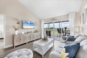 408 CERROMAR CIR 331, VENICE, FL