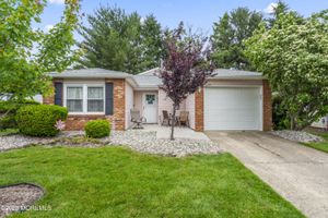 8 CARTER WAY, BRICK, NJ