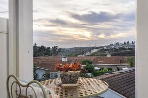 2010 W SAN MARCOS BLVD, SAN MARCOS, CA