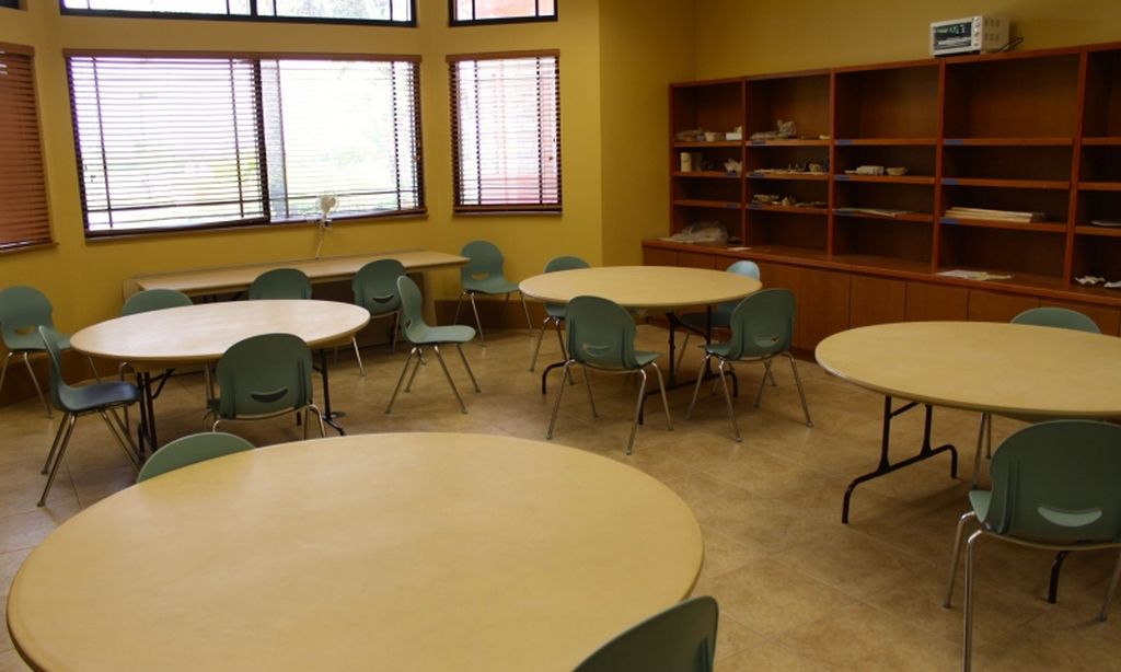 Arts & Crafts Studio