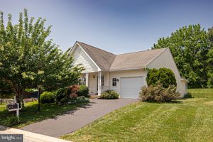 712 W GLENVIEW DR, WEST GROVE, PA