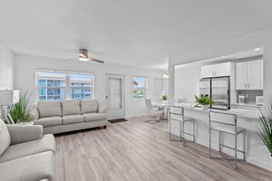 530 HORIZONS E 203, BOYNTON BEACH, FL