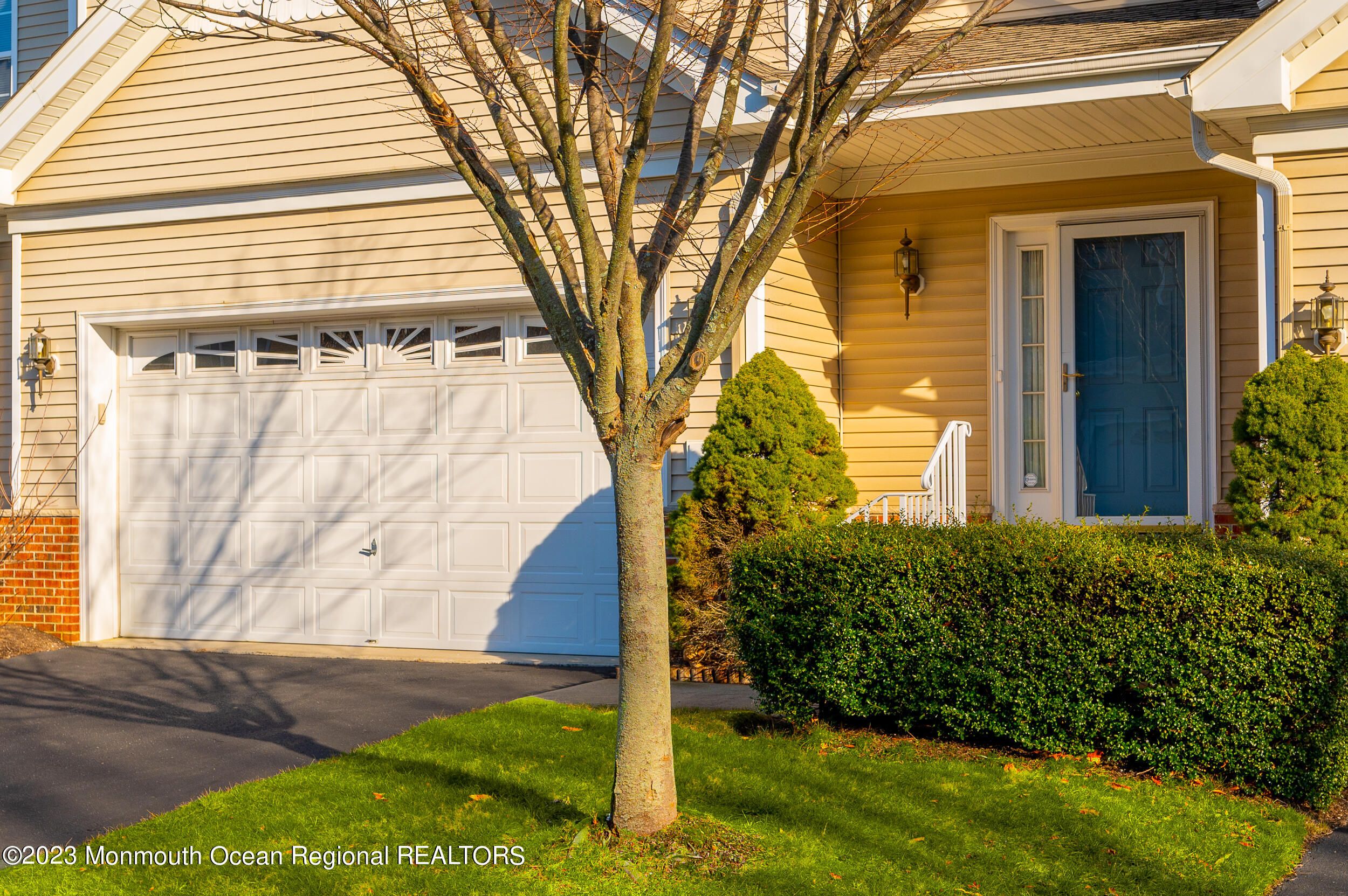 image of property at 3 Waverly Court