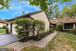 6 STEEPLECHASE LN, BLUE BELL, PA