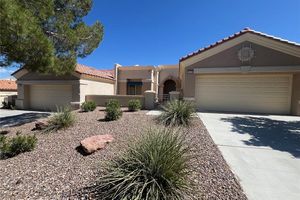 10525 MISSION LAKES AVE, LAS VEGAS, NV