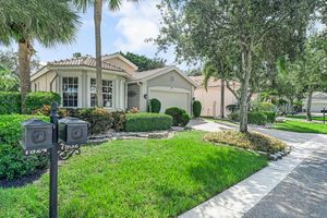 7932 SEAGRAPE SHORES DR, LAKE WORTH, FL