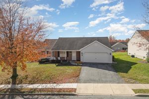 15 LAKEVIEW DR, MYERSTOWN, PA