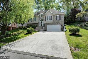 6130 GREENBRIAR DR, FAYETTEVILLE, PA