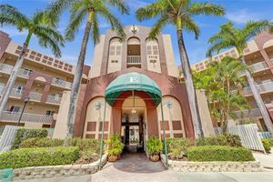 7715 SOUTHAMPTON TER 110, TAMARAC, FL