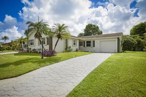 6298 SUMMER SKY LN, GREENACRES, FL