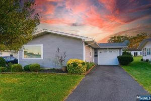 29 KEATS RD, BRICK, NJ