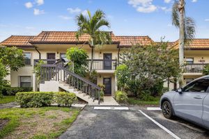 7142 GOLF COLONY CT APT 102, LAKE WORTH, FL