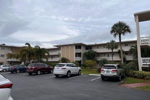 2811 GARDEN DR S APT 107, PALM SPRINGS, FL