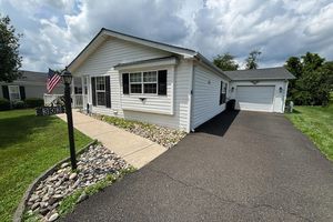 303 BLACKBERRY CIR, NEW HOPE, PA