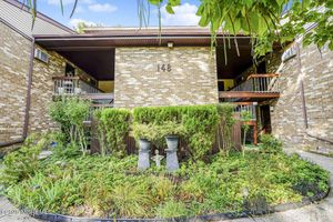 148 AMBERLY DR J, MANALAPAN, NJ
