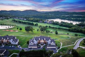 565 RARITY BAY PKWY APT 102, VONORE, TN