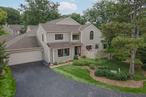 285 N BAY CT, LAKE BARRINGTON, IL