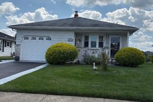 15 TIVOLI ST, TOMS RIVER, NJ