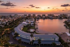 383 HARBOUR DR 309, NAPLES, FL