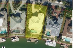 300 MOORING LINE DR, NAPLES, FL